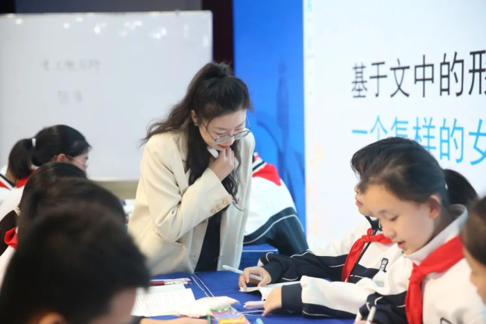 学部特色 | 在这里,看见课程自定义如何重塑学生的成长轨迹